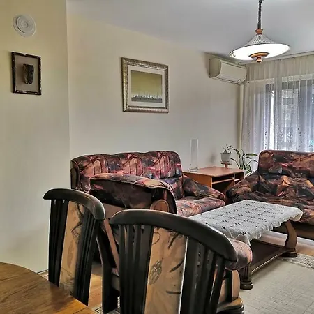 アパート Apartment Ivanovi Burgas